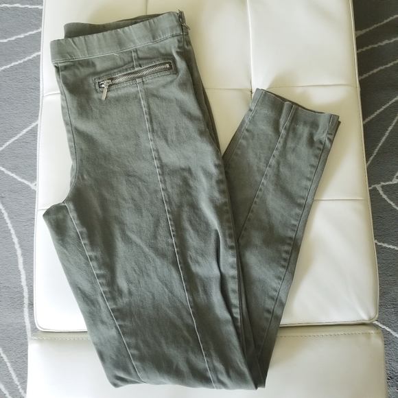 Green Zippered Jeggings - Picture 2 of 8